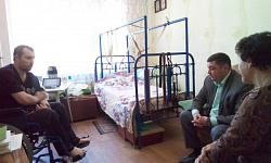 Партия поможет в реабилитации инвалиду из Саратова